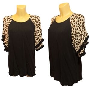 🌹3/15🌹UMGEE Black And Animal Print Tunic With Fringed Kimono Sleeves
